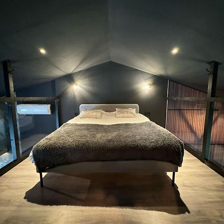 Luxury Loft Apartment Velddriel Bagian luar foto