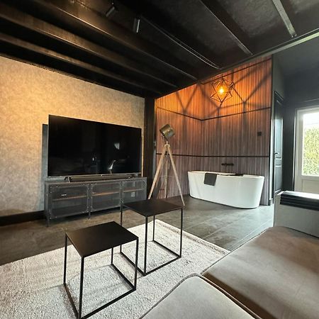 Luxury Loft Apartment Velddriel Bagian luar foto